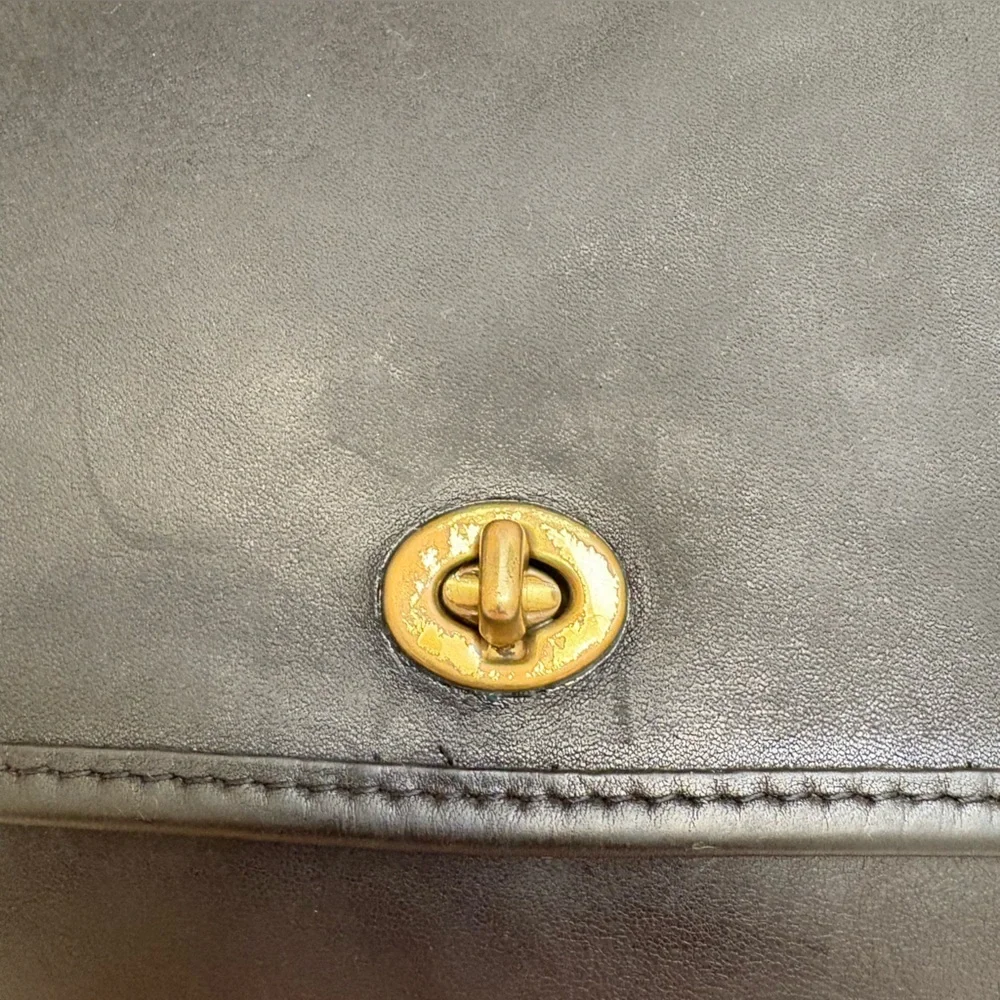 Coach vintage black leather New York City Spectator bag